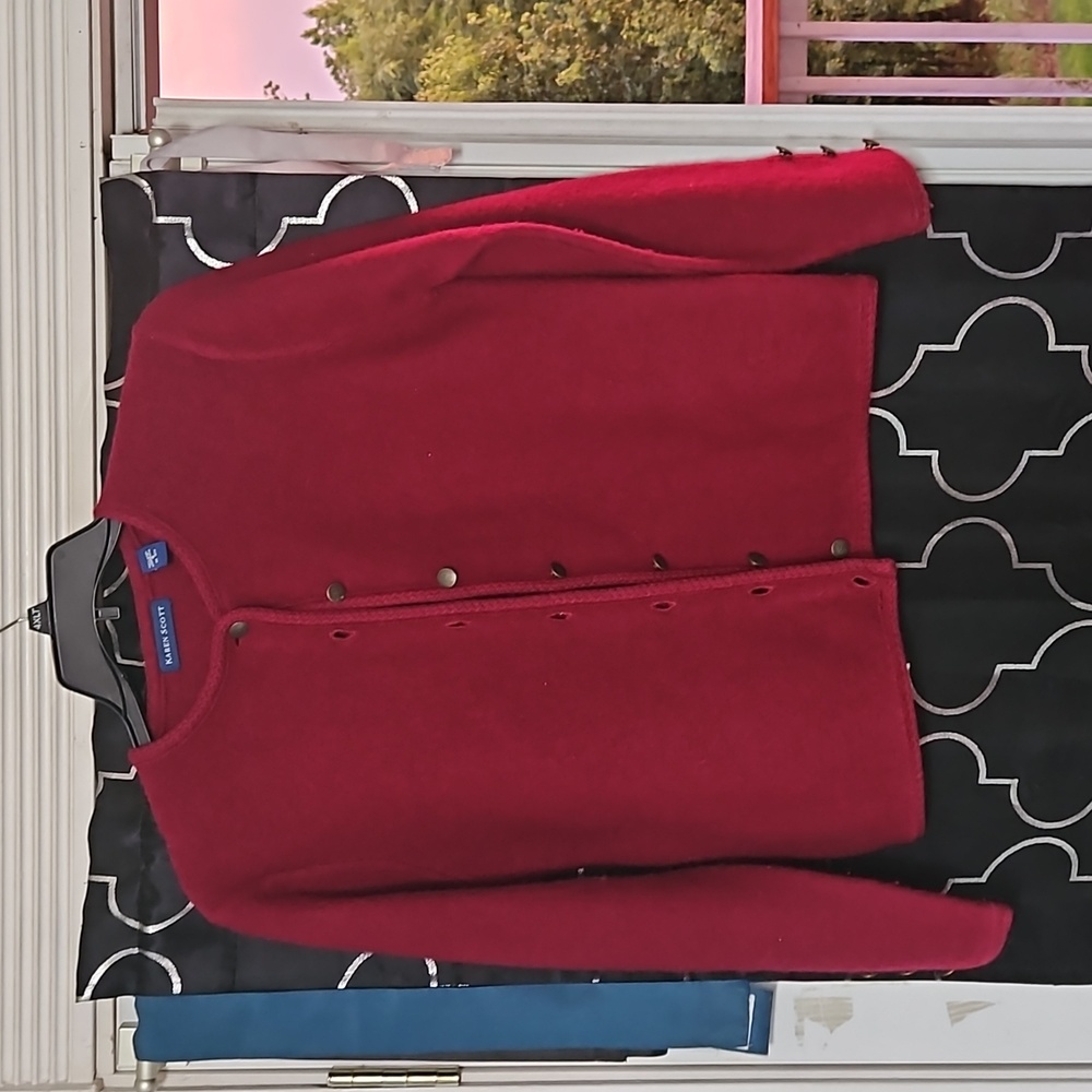 100% Wool Sweater
